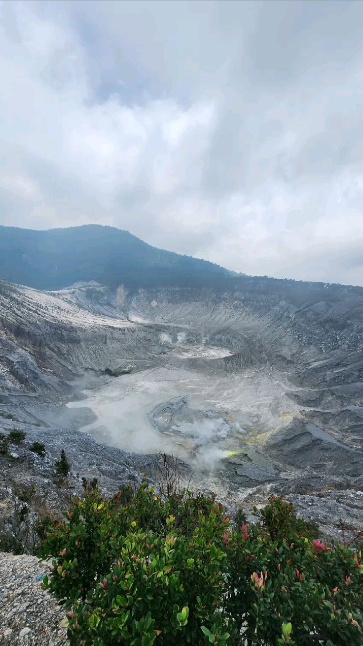 Gambar Tangkuban Perahu
